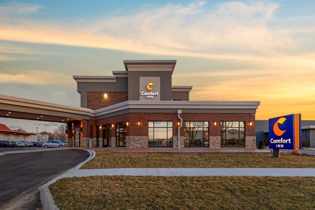 Comfort Inn Detroit - Troy Clawson Esterno foto