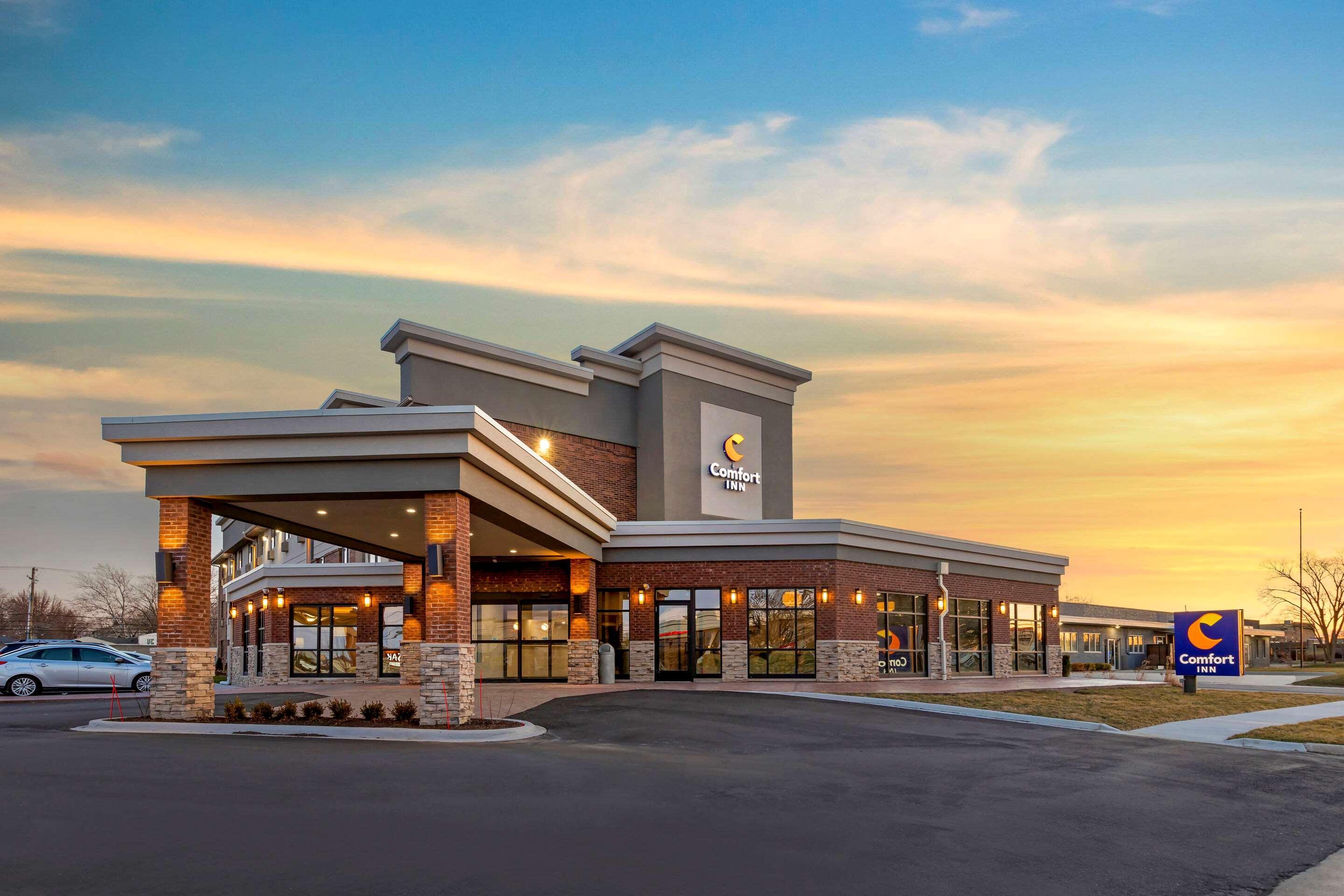 Comfort Inn Detroit - Troy Clawson Esterno foto