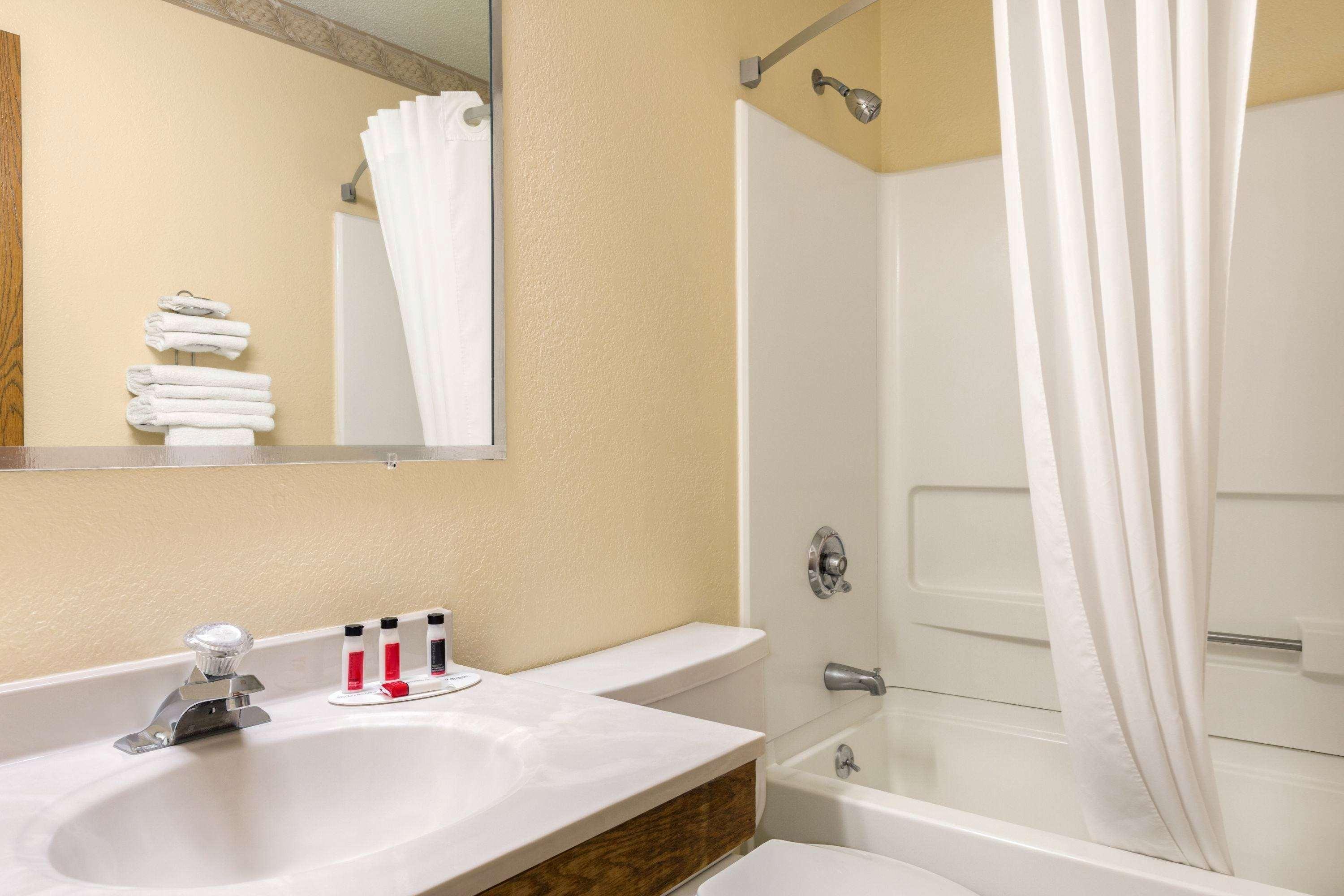 Comfort Inn Detroit - Troy Clawson Esterno foto